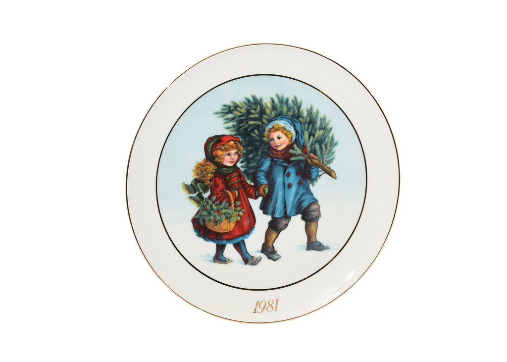 Avon - Christmas Memories Series Porcelain Plate 1981